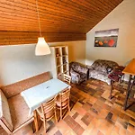Сasa de vacaciones Cosy In The Hochsauerland With Terrace At The Edge Of The Forest *