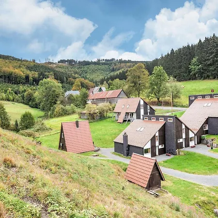 Cosy In The Hochsauerland With Terrace At The Edge Of The Forest بيت للعطل *