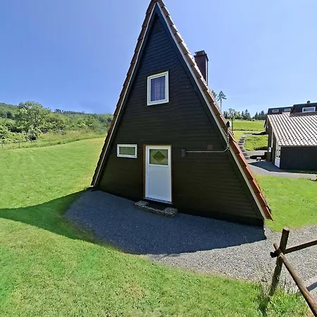 بيت للعطل Cosy In The Hochsauerland With Terrace At The Edge Of The Forest