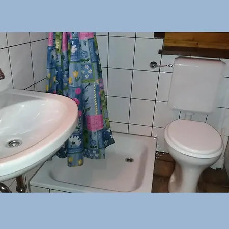 Cosy In The Hochsauerland With Terrace At The Edge Of The Forest بيت للعطل سشمالنبرغ