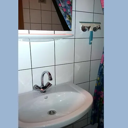 بيت للعطل Cosy In The Hochsauerland With Terrace At The Edge Of The Forest *