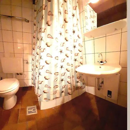 بيت للعطل Cosy In The Hochsauerland With Terrace At The Edge Of The Forest *